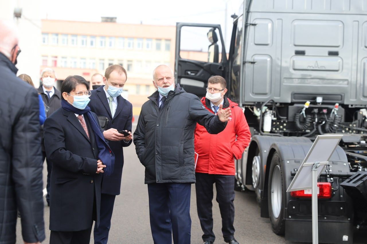 Делегация из Никарагуа посетила Минский автозавод